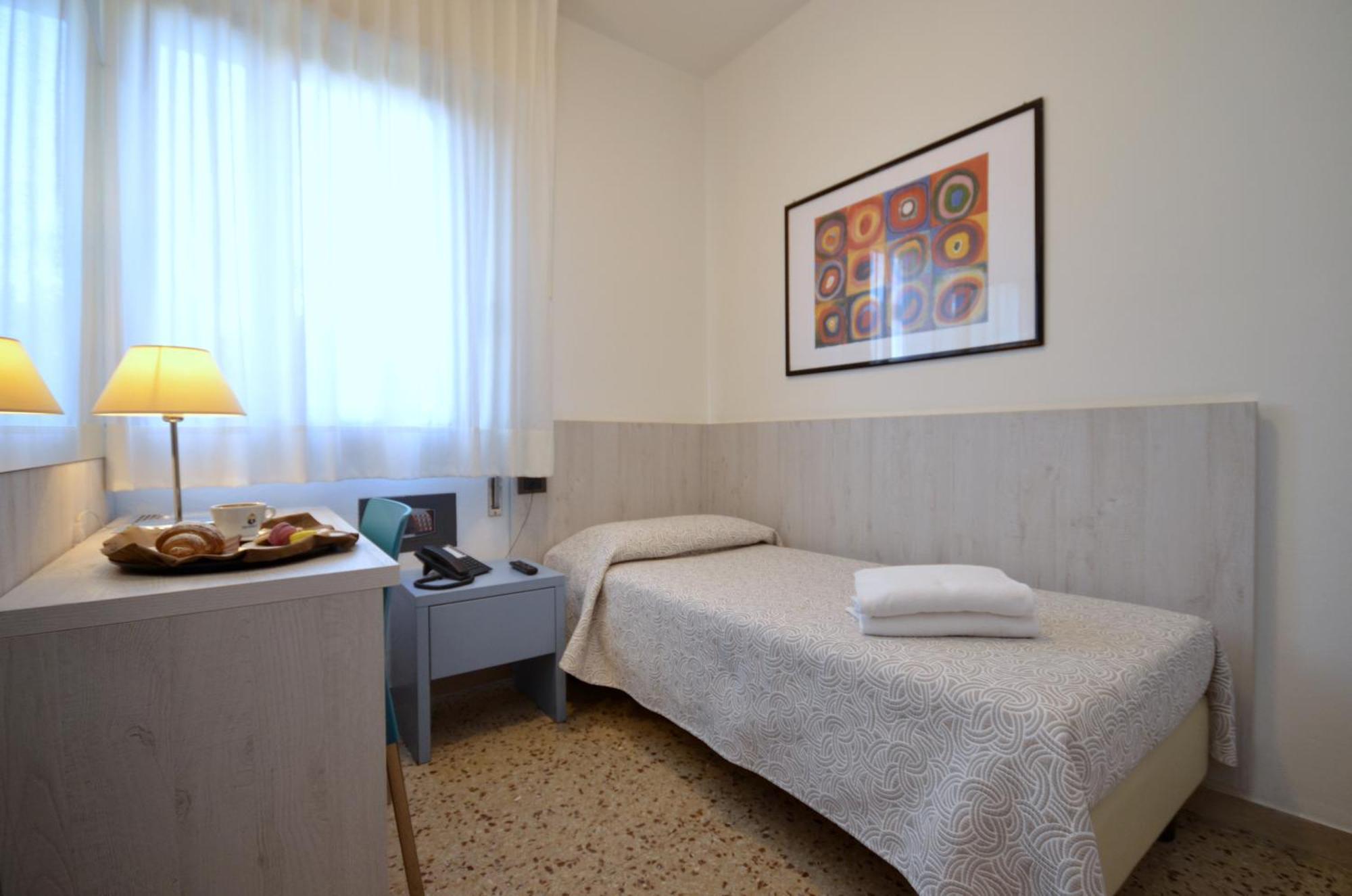 Olimpia Hotel & Aparthotel Bibione Exterior photo