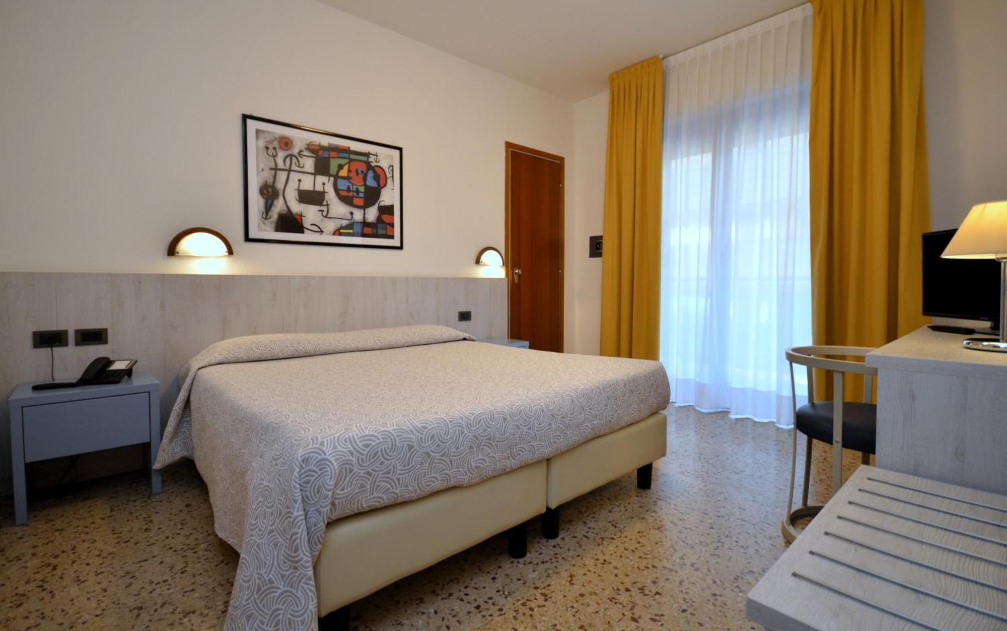 Olimpia Hotel & Aparthotel Bibione Exterior photo
