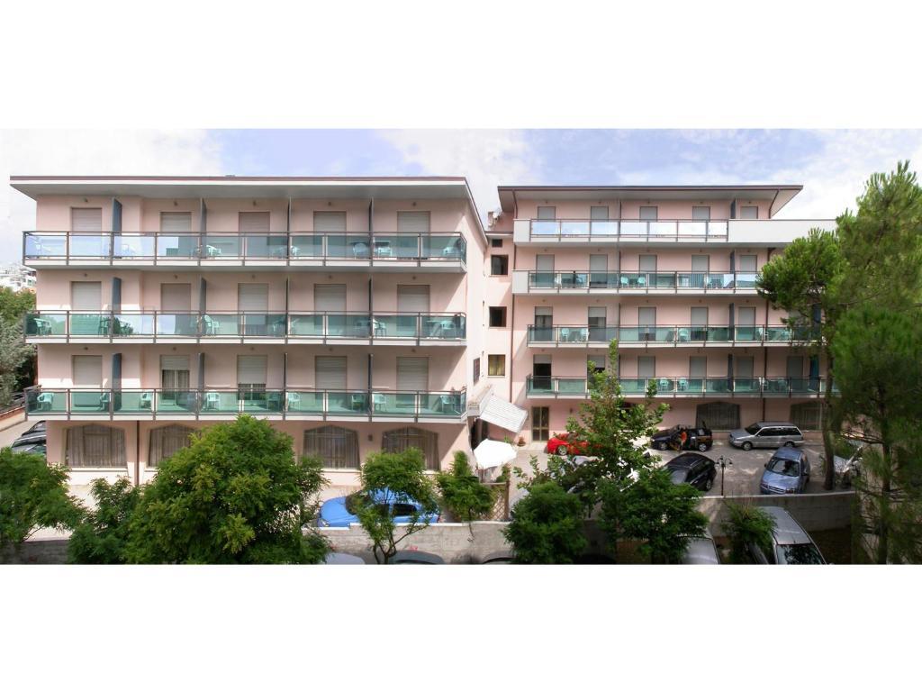 Olimpia Hotel & Aparthotel Bibione Exterior photo