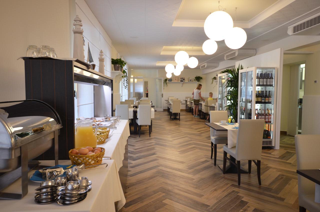 Olimpia Hotel & Aparthotel Bibione Exterior photo